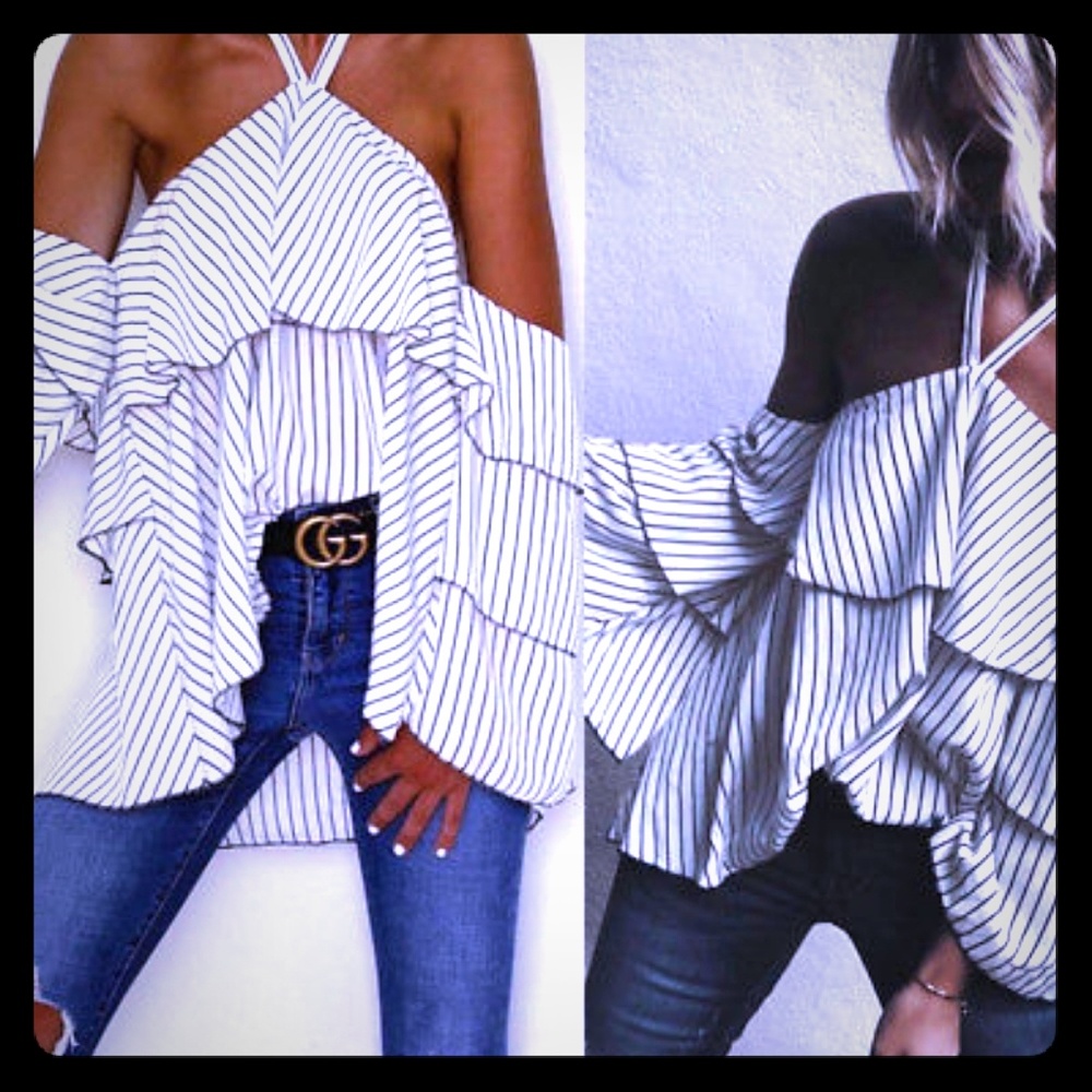 ⭐⭐NEW⭐⭐Ruffle halter top